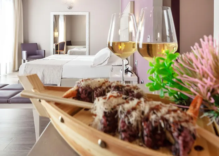 Western Imperiale Отель Нова-Сири-Марина